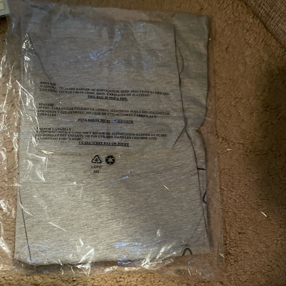 Fiancé T-shirt/Bride socks/keychain - Picture 2 of 2